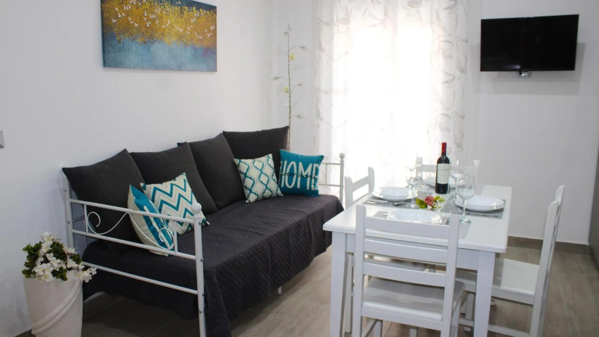 Midos Home Syracuse 0*,  Italia